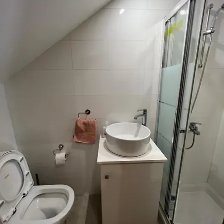 Eftis - Renovated Traditional House 펜션