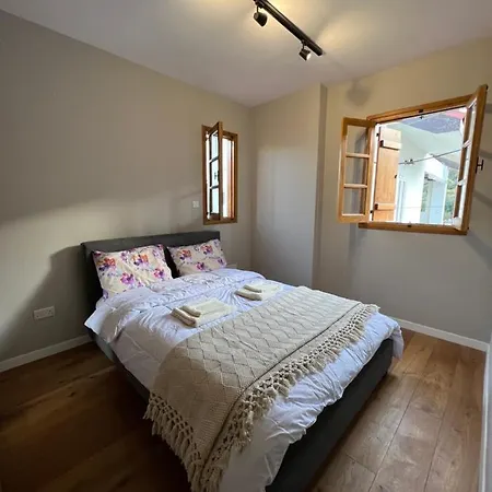 Eftis - Renovated Traditional House * Omodos