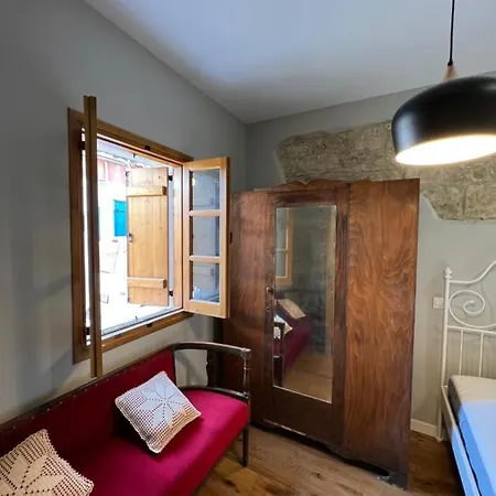 Eftis - Renovated Traditional House Case de vacanță *